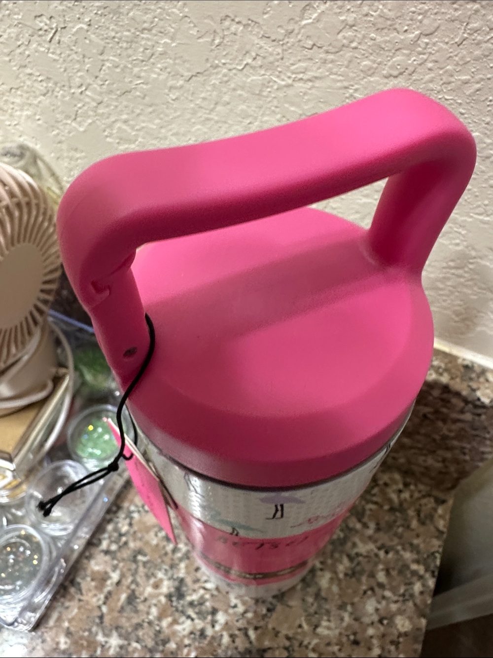 Betsey Johnson Pink Flamingo Insulated Water Bottle with Clip Handle 20. Oz - Picture 6 of 7